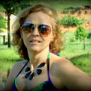 Meet your Posher, Cinthia